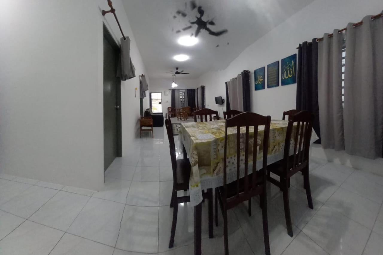 Homestay D'Mama Ifor Muslimi タンジュン・マリム エクステリア 写真