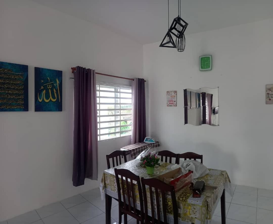 Homestay D'Mama Ifor Muslimi タンジュン・マリム エクステリア 写真